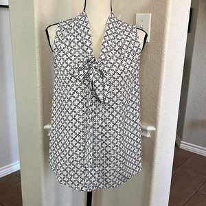 41 Hawthorn Stitch Fix chain link geometric black and white top/blouse